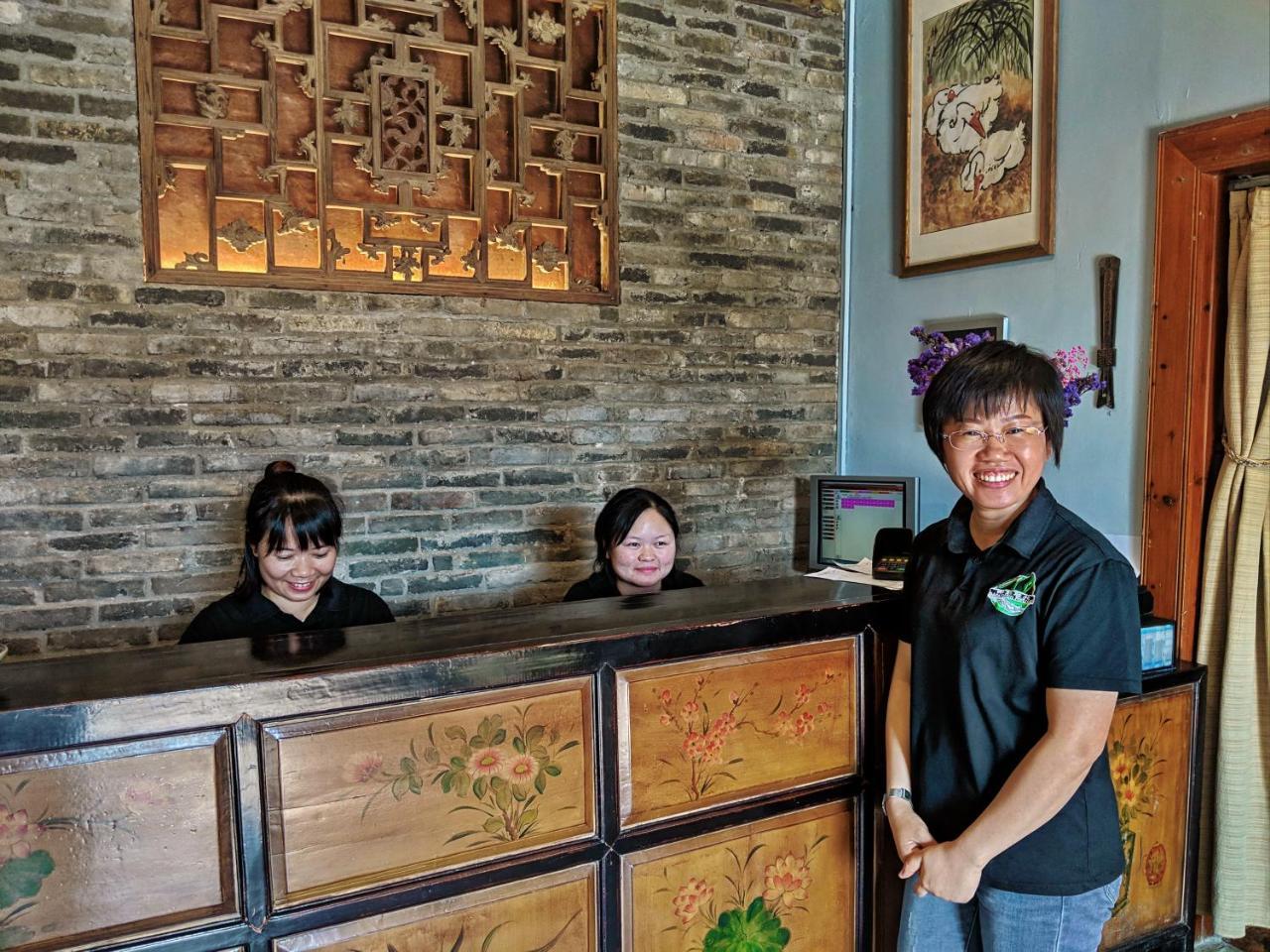 Yangshuo Mountain Retreat Hotel Exterior photo